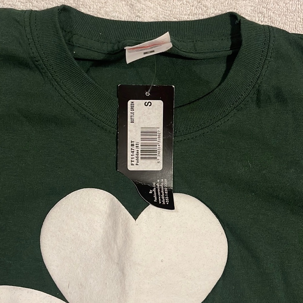 Fruit of the loom shirt size small pre-owned
